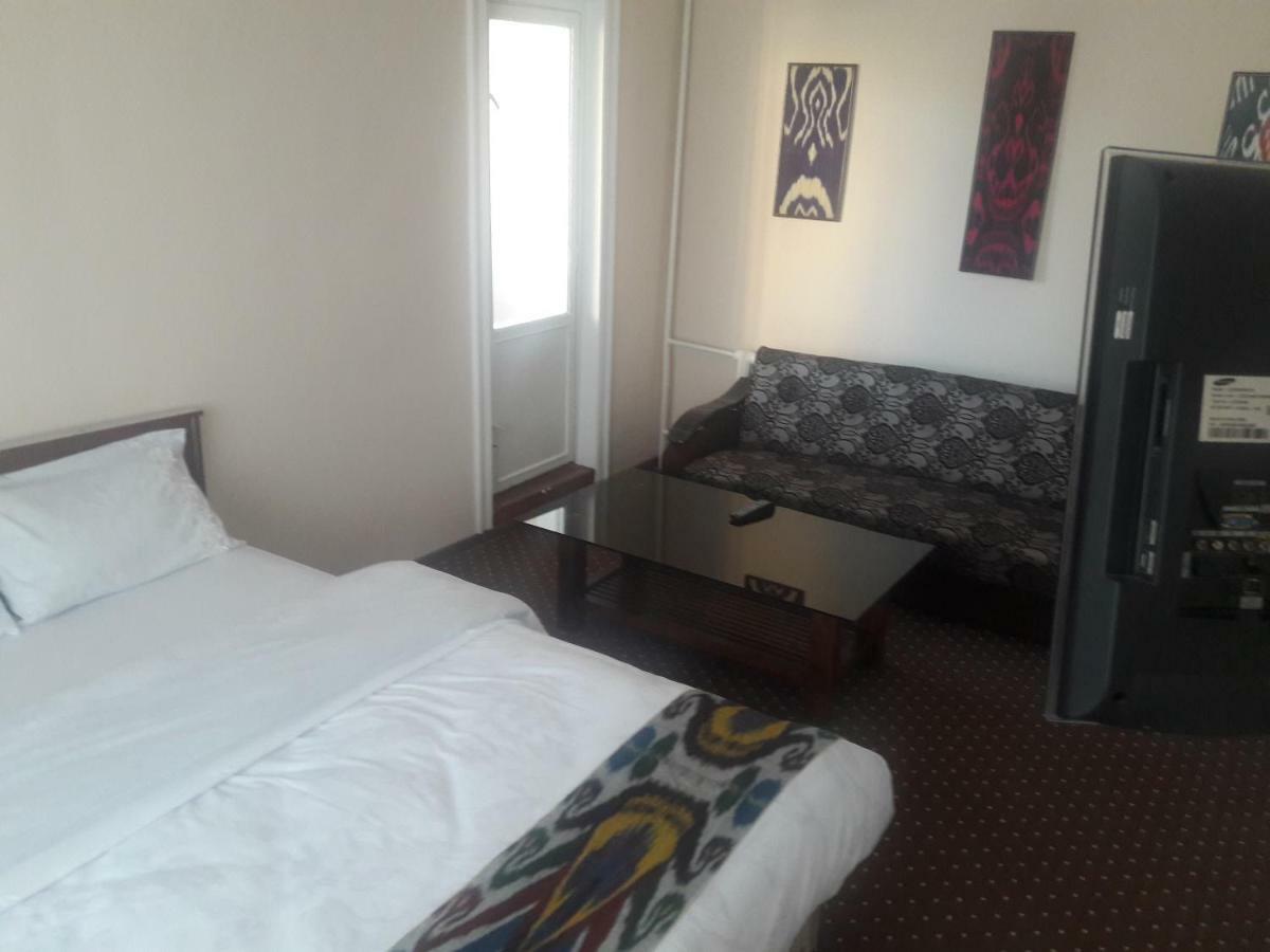 Manzur Apartment Fergana Bagian luar foto