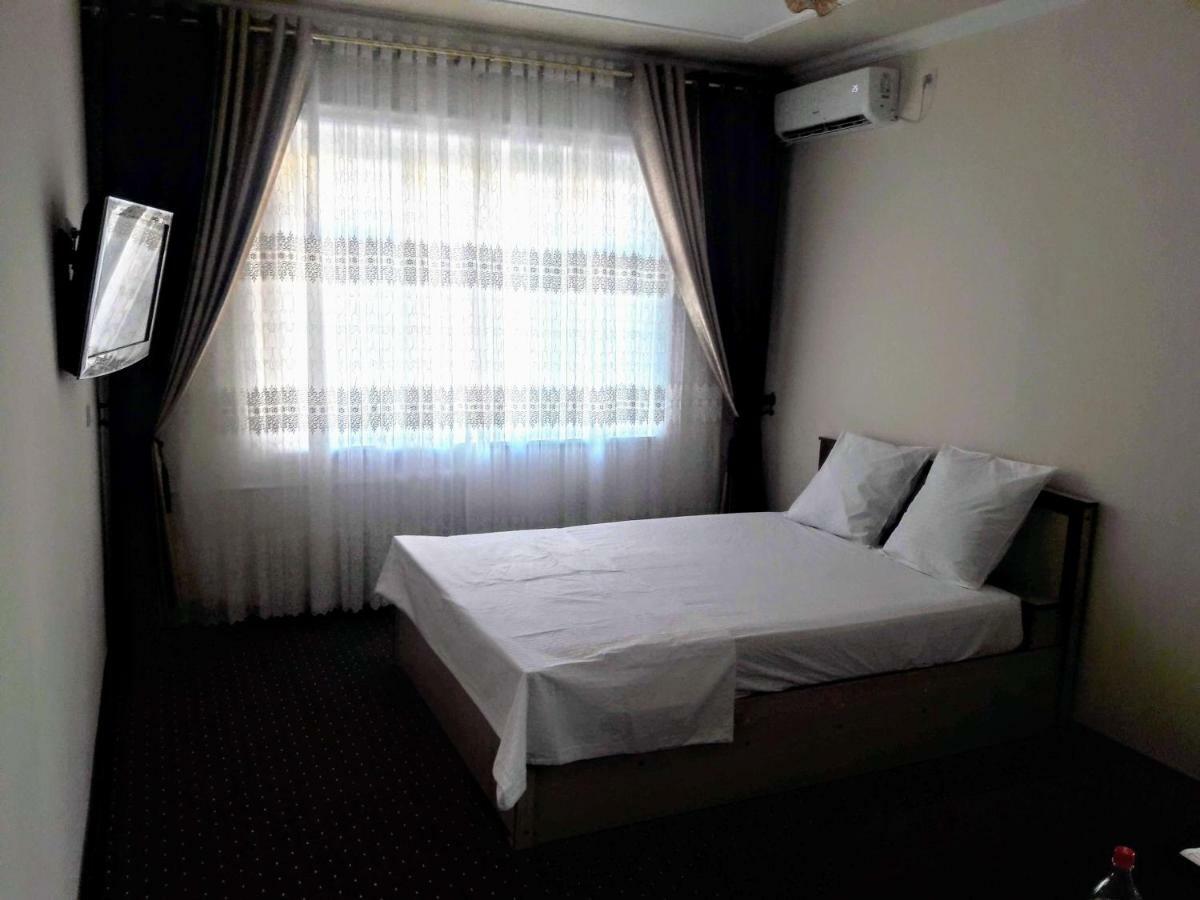 Manzur Apartment Fergana Bagian luar foto